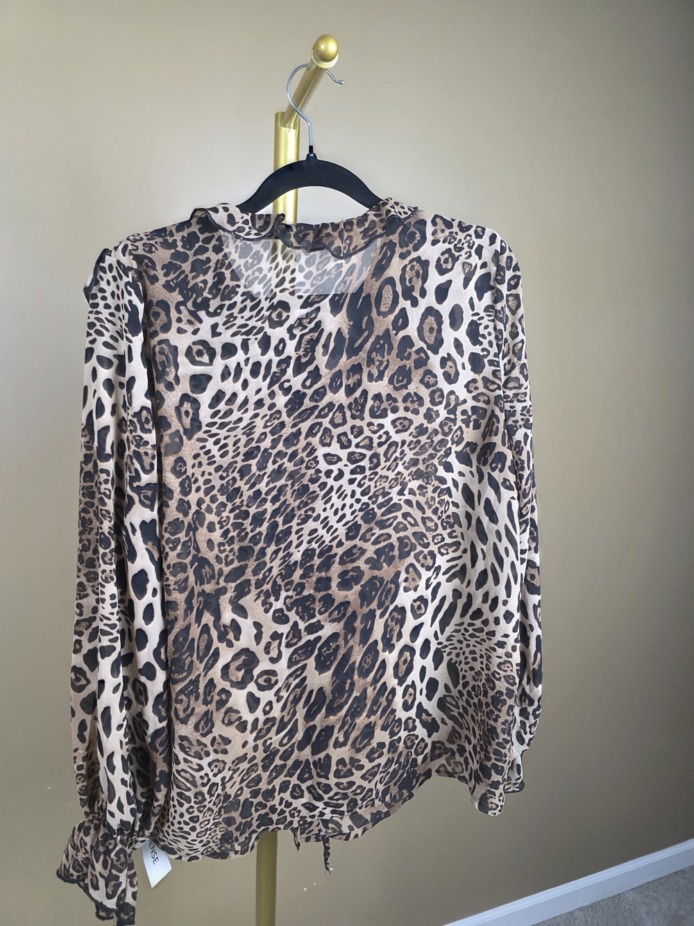 Leopard Printed Ruffle Blouse - Picture 5 of 6